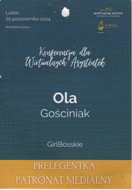 Identyfikator Oli Gościniak, prelegentki i patronki medialnej II Konferencji dla Wirtualnych Asystentek w Lublinie w 2024 roku