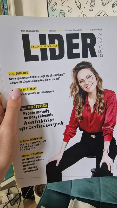 Okładka magazynu Lider Branży z Olą Gościniak i artykułem „Czy współczesne kobiety czują się ekspertkami?”